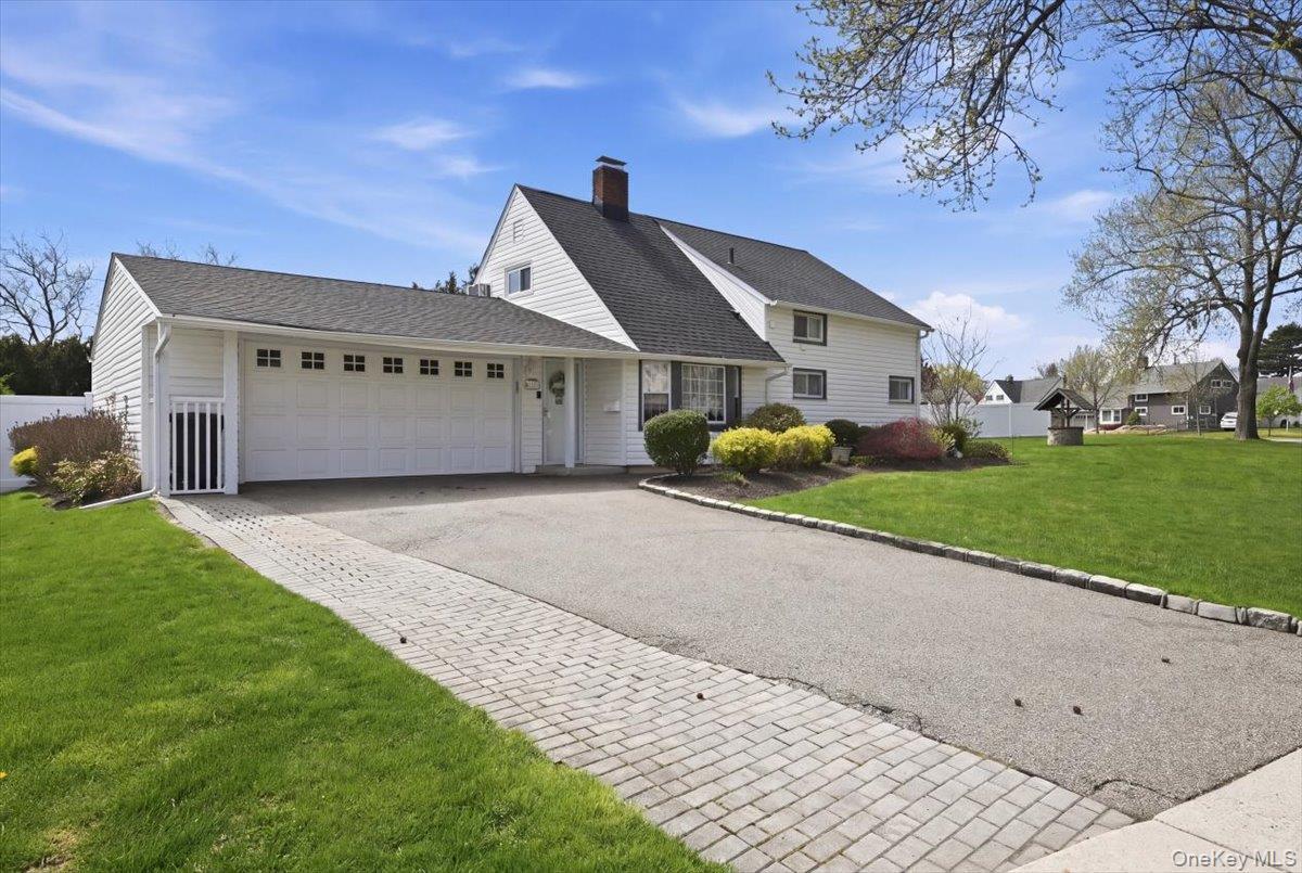 Single Family Twin  Nassau County, NY 11793, MLS-988812-3