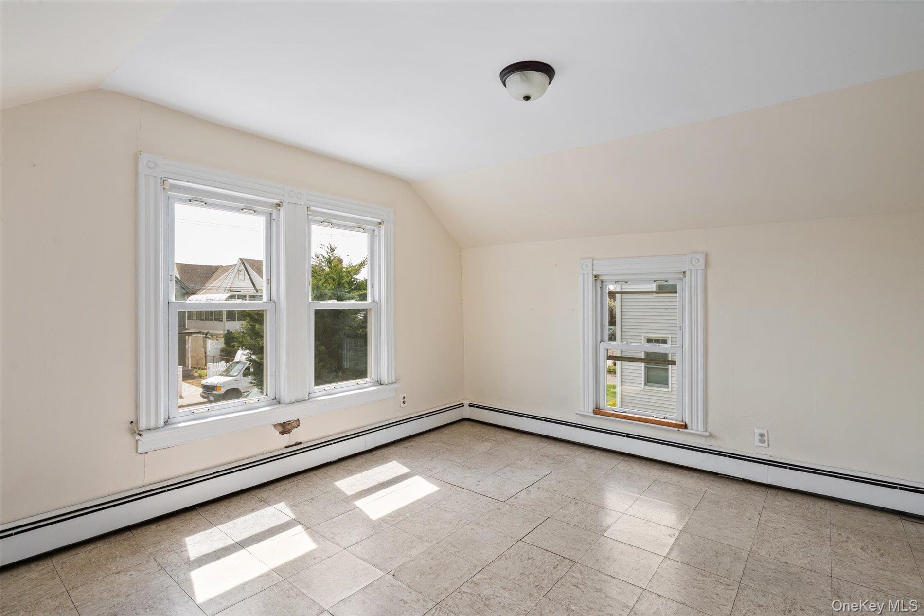 Single Family Elizabeth  Nassau County, NY 11096, MLS-988814-10