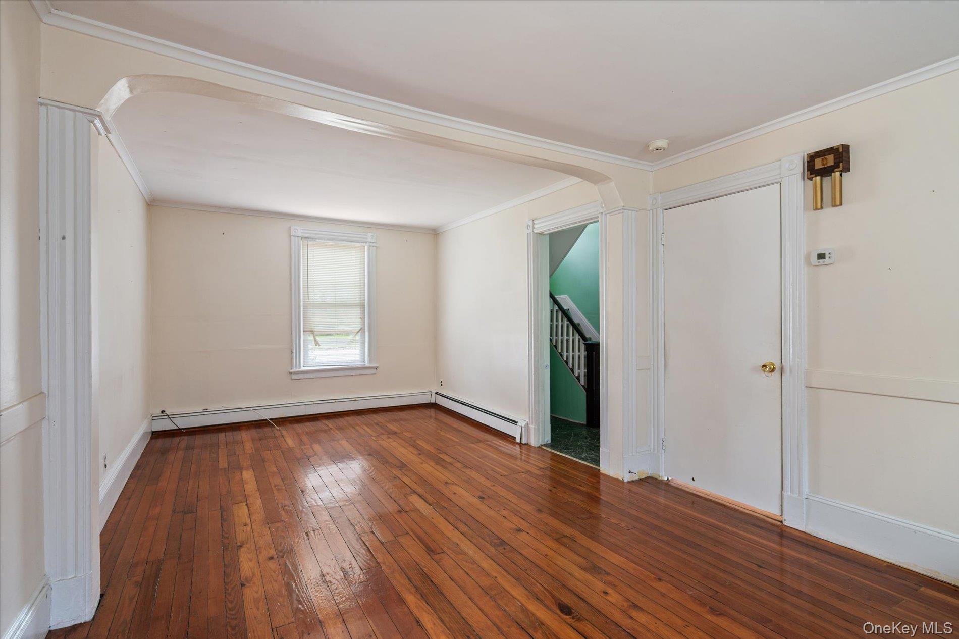 Single Family Elizabeth  Nassau County, NY 11096, MLS-988814-4