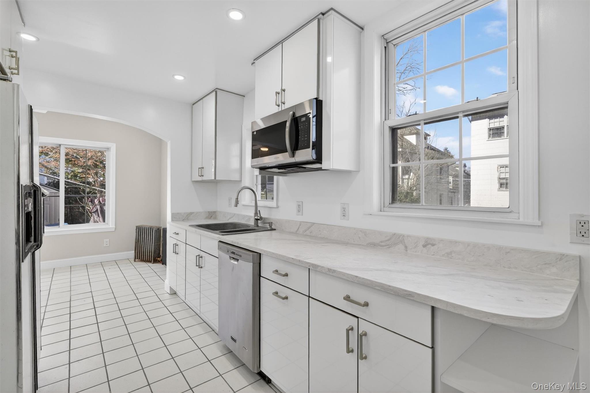 Single Family Sherwood  Westchester County, NY 10704, MLS-988821-23