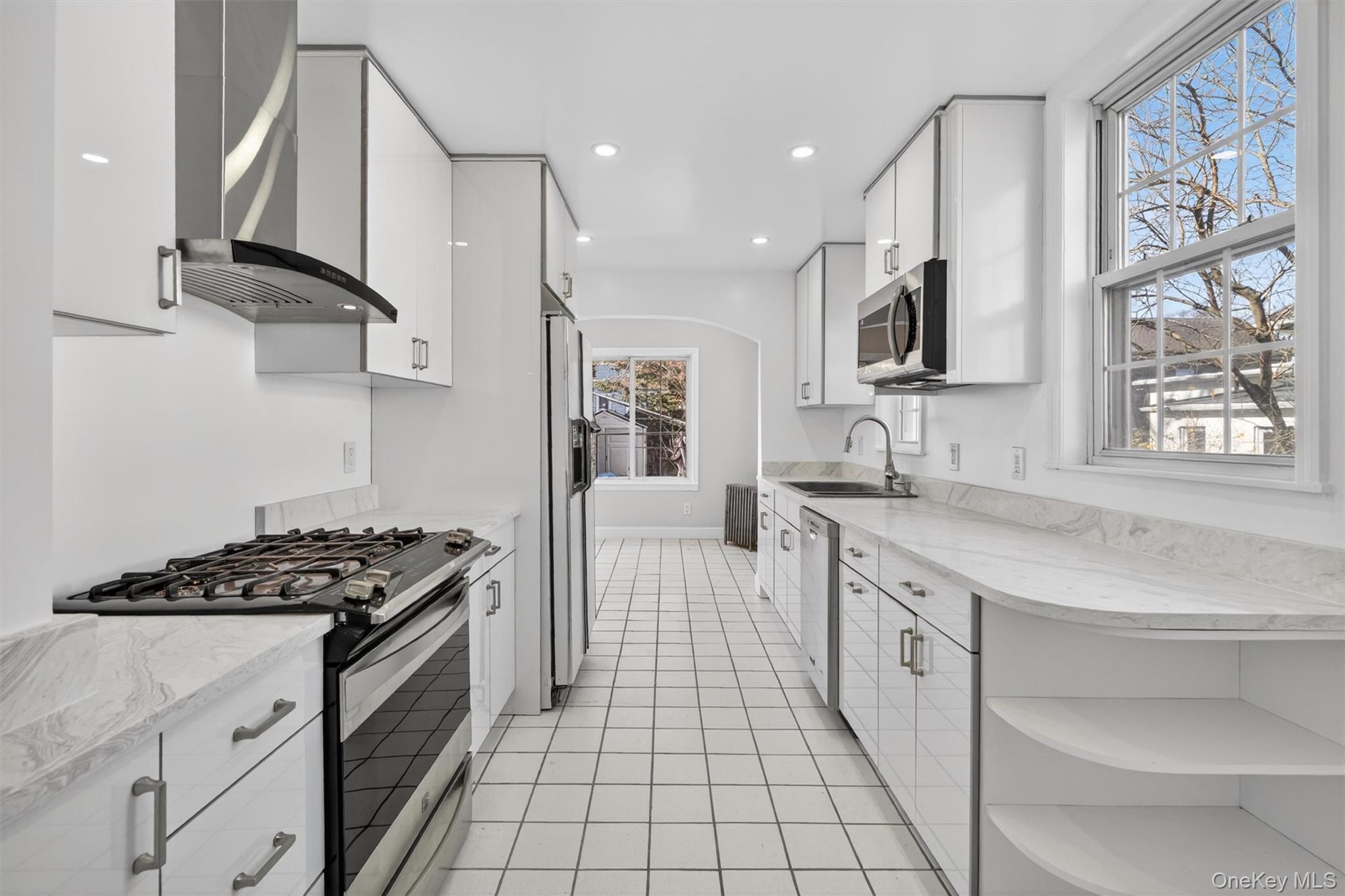 Single Family Sherwood  Westchester County, NY 10704, MLS-988821-24
