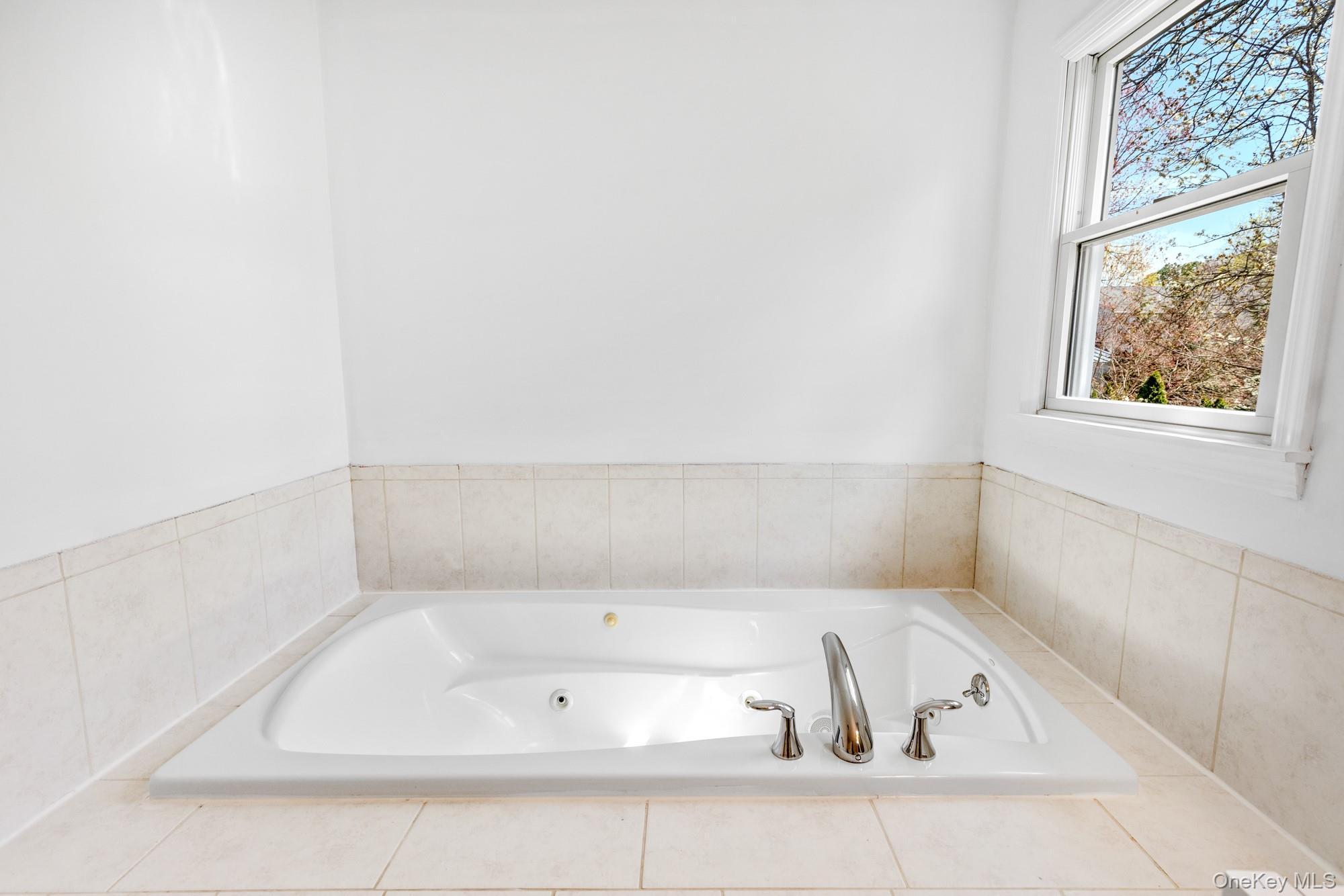 Single Family Edwards  Suffolk County, NY 11933, MLS-988824-20