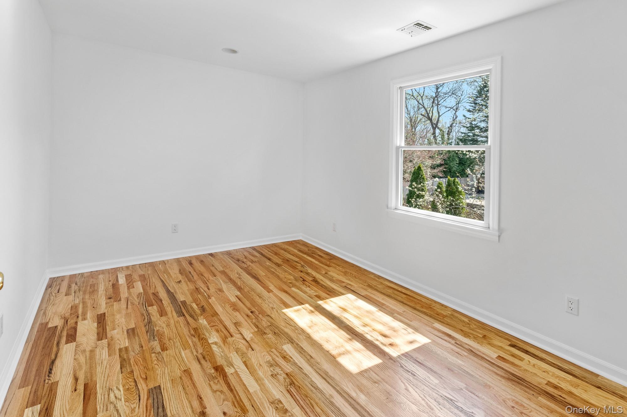 Single Family Edwards  Suffolk County, NY 11933, MLS-988824-22