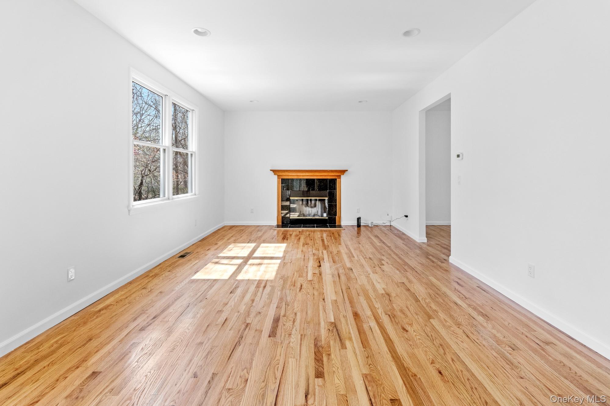 Single Family Edwards  Suffolk County, NY 11933, MLS-988824-8