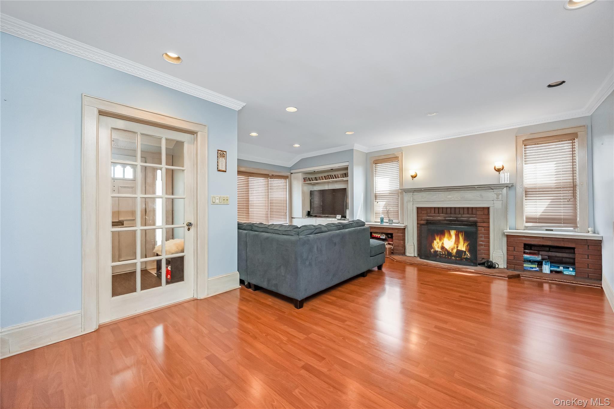 Single Family Cottage  Nassau County, NY 11510, MLS-988853-5