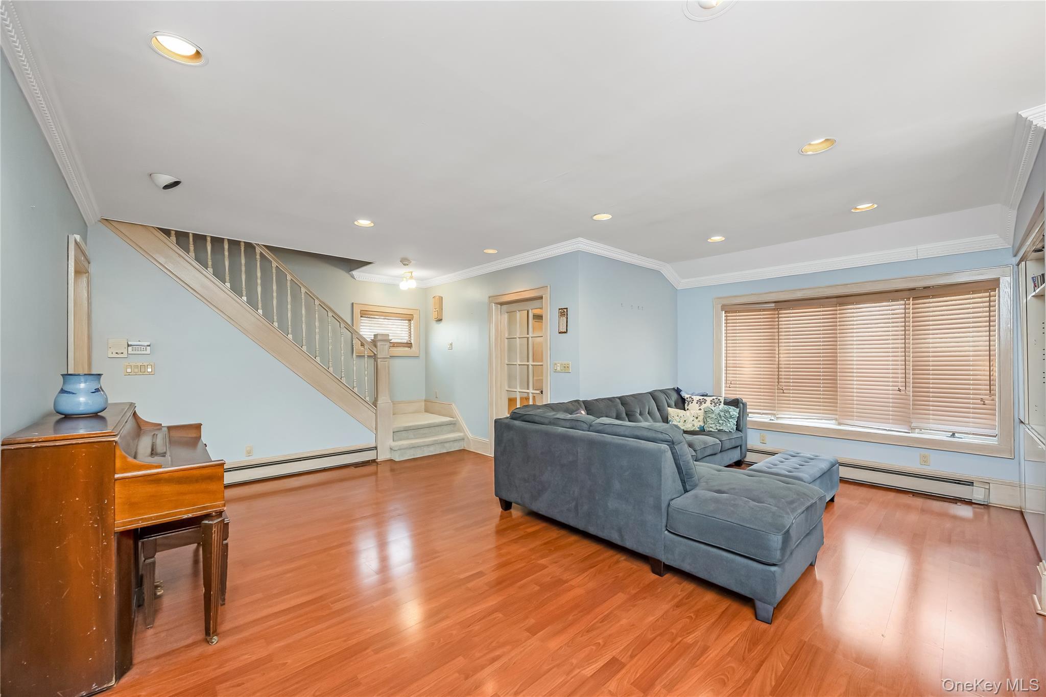 Single Family Cottage  Nassau County, NY 11510, MLS-988853-7