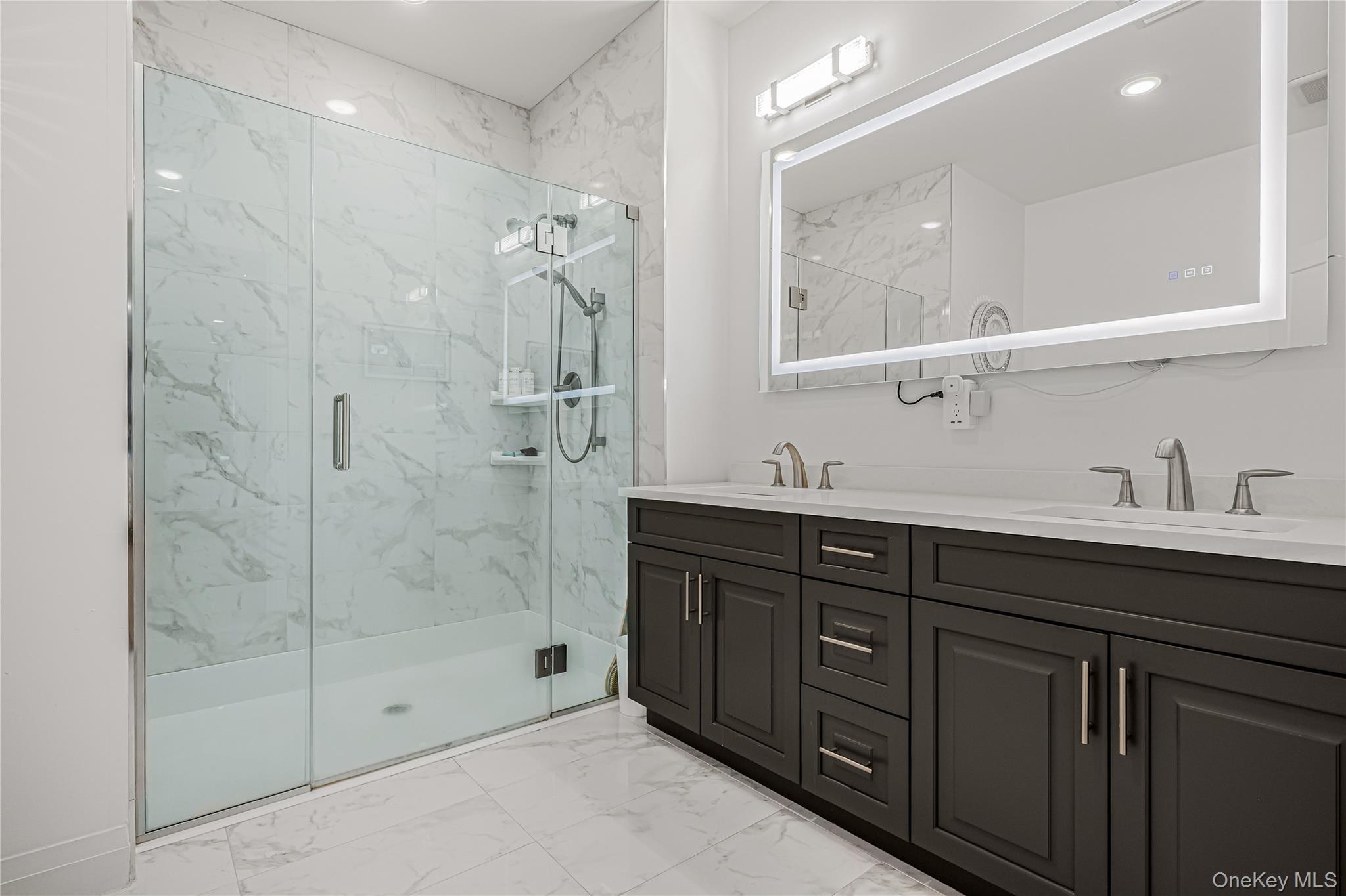 Condo Aspenwood  Nassau County, NY 11803, MLS-988871-12