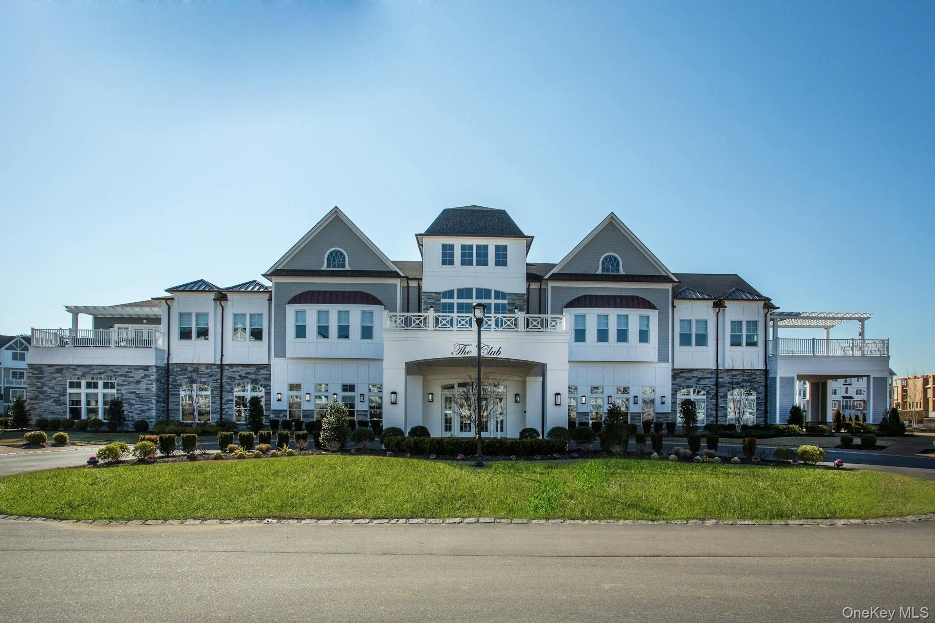 Condo Aspenwood  Nassau County, NY 11803, MLS-988871-19