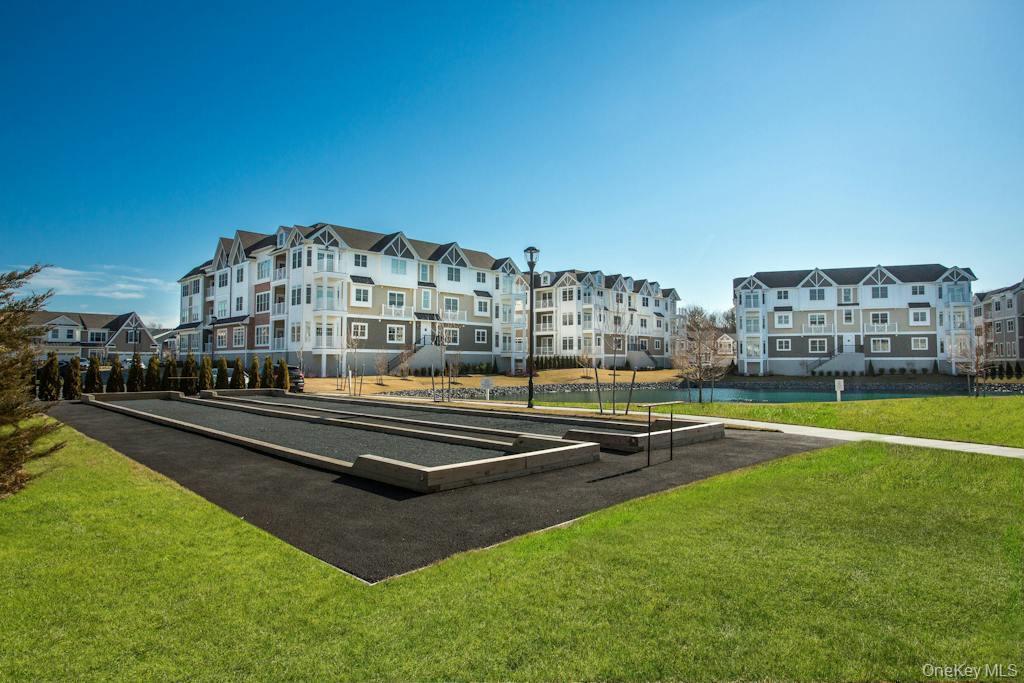 Condo Aspenwood  Nassau County, NY 11803, MLS-988871-20