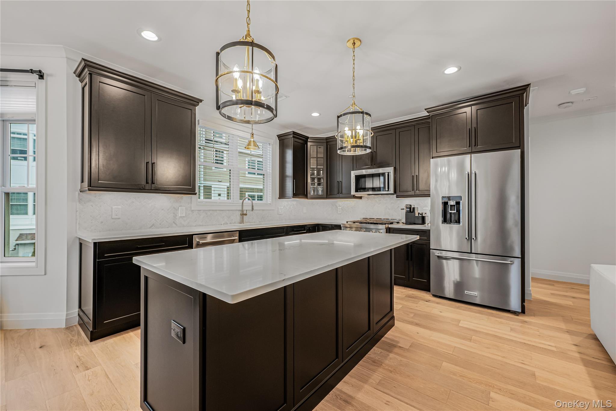 Condo Aspenwood  Nassau County, NY 11803, MLS-988871-9