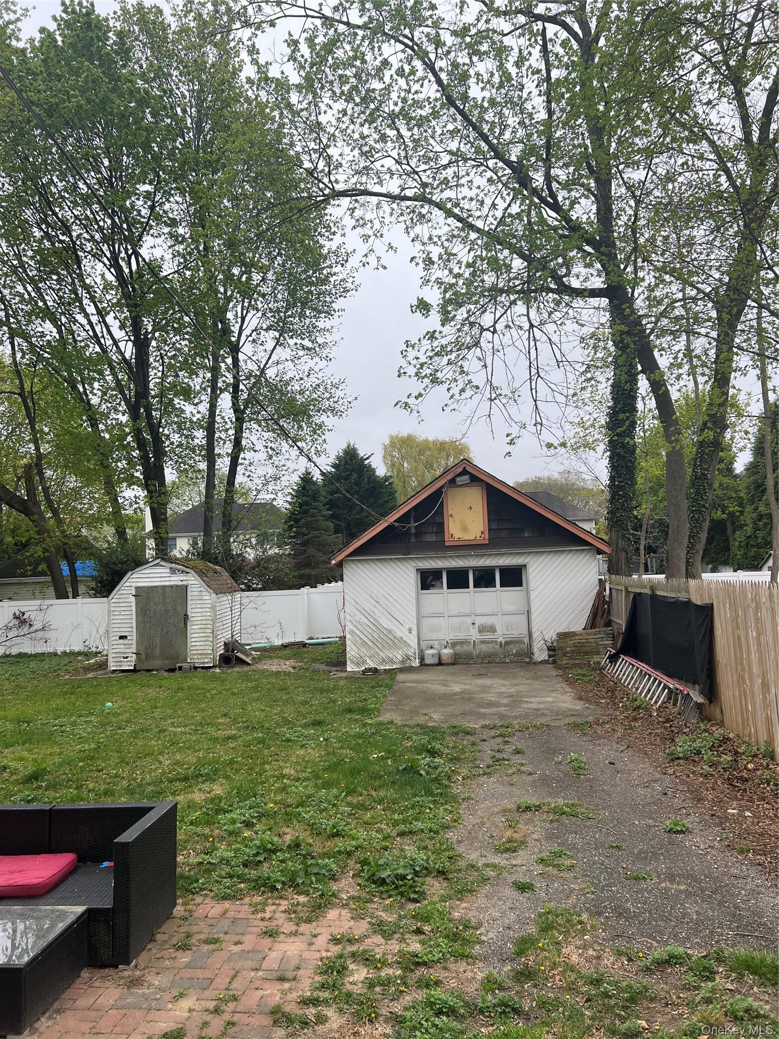 Single Family Woodlawn  Suffolk County, NY 11780, MLS-988900-5