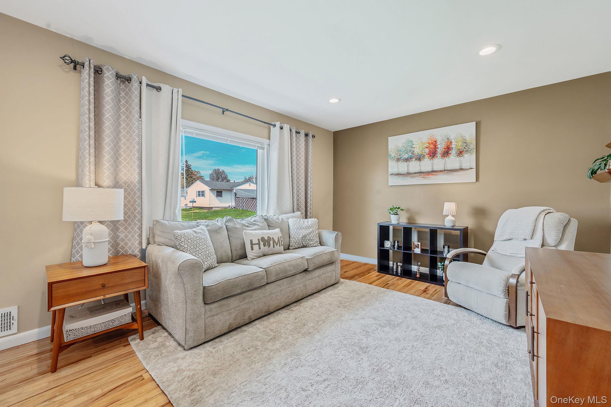 Single Family Sheldon  Suffolk County, NY 11725, MLS-988920-4