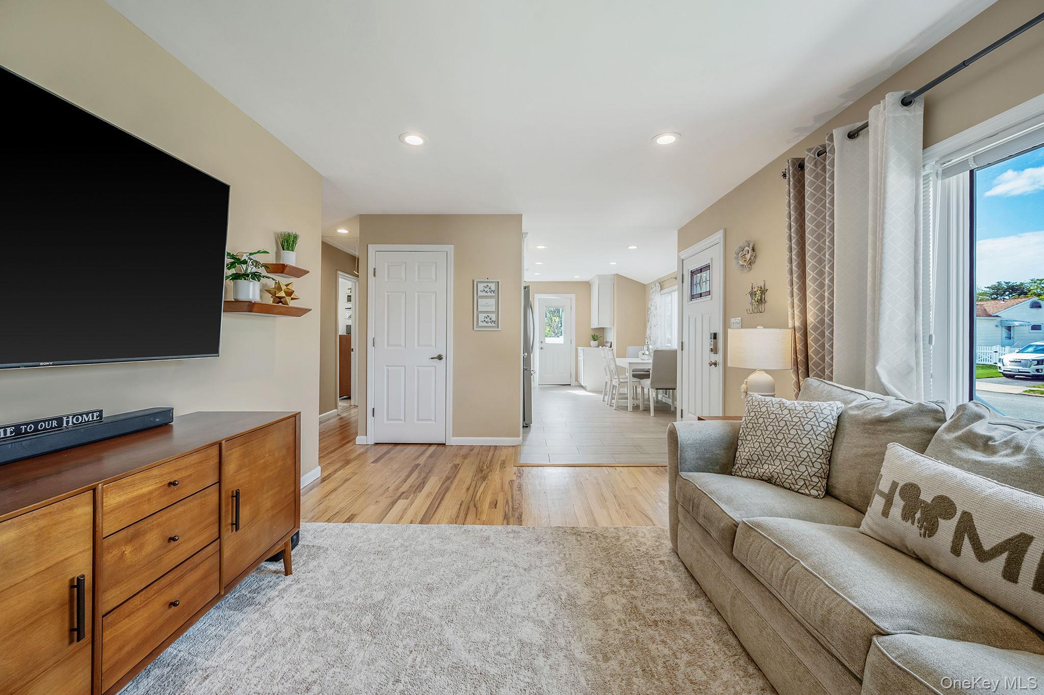 Single Family Sheldon  Suffolk County, NY 11725, MLS-988920-6