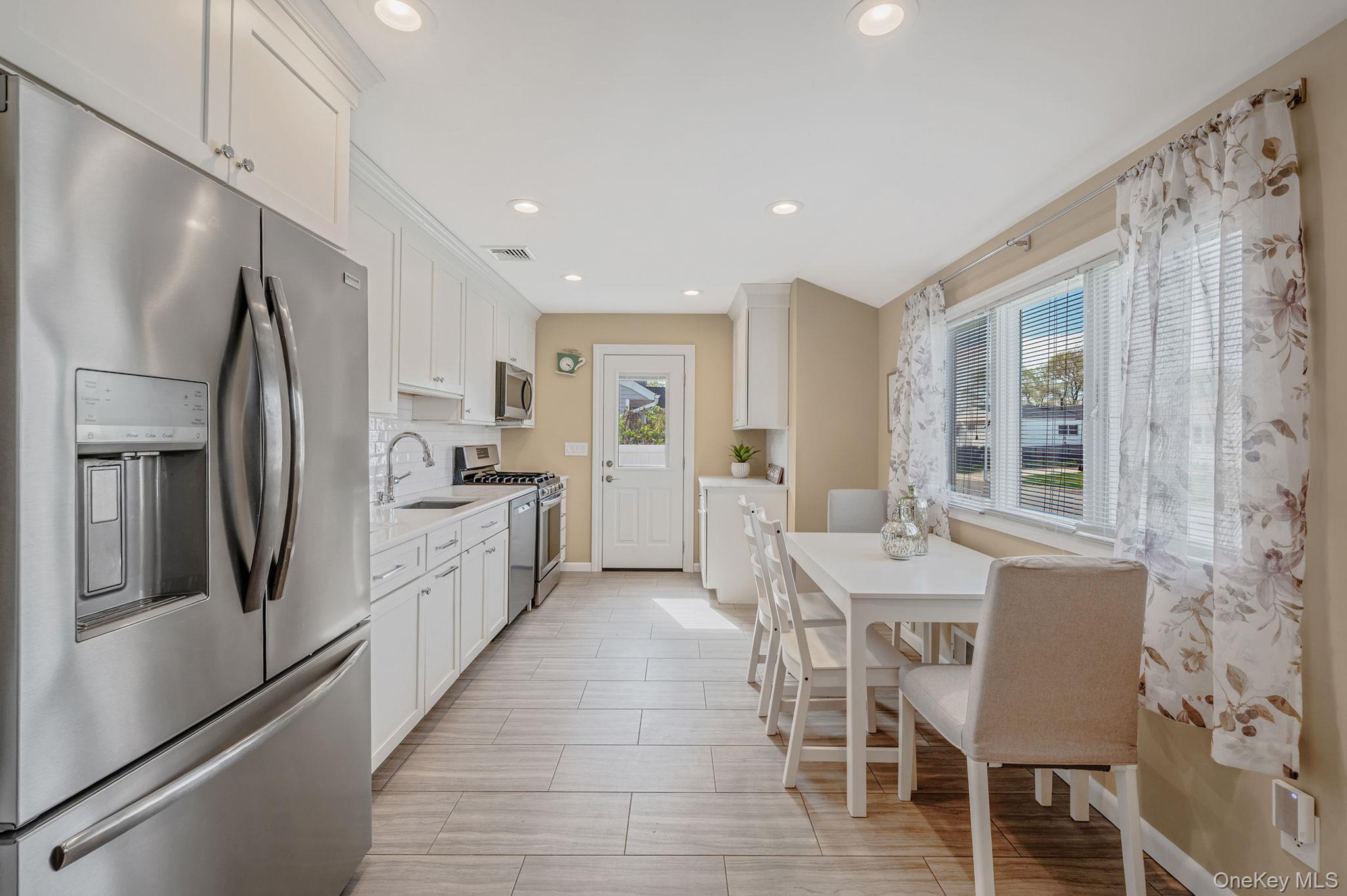 Single Family Sheldon  Suffolk County, NY 11725, MLS-988920-7