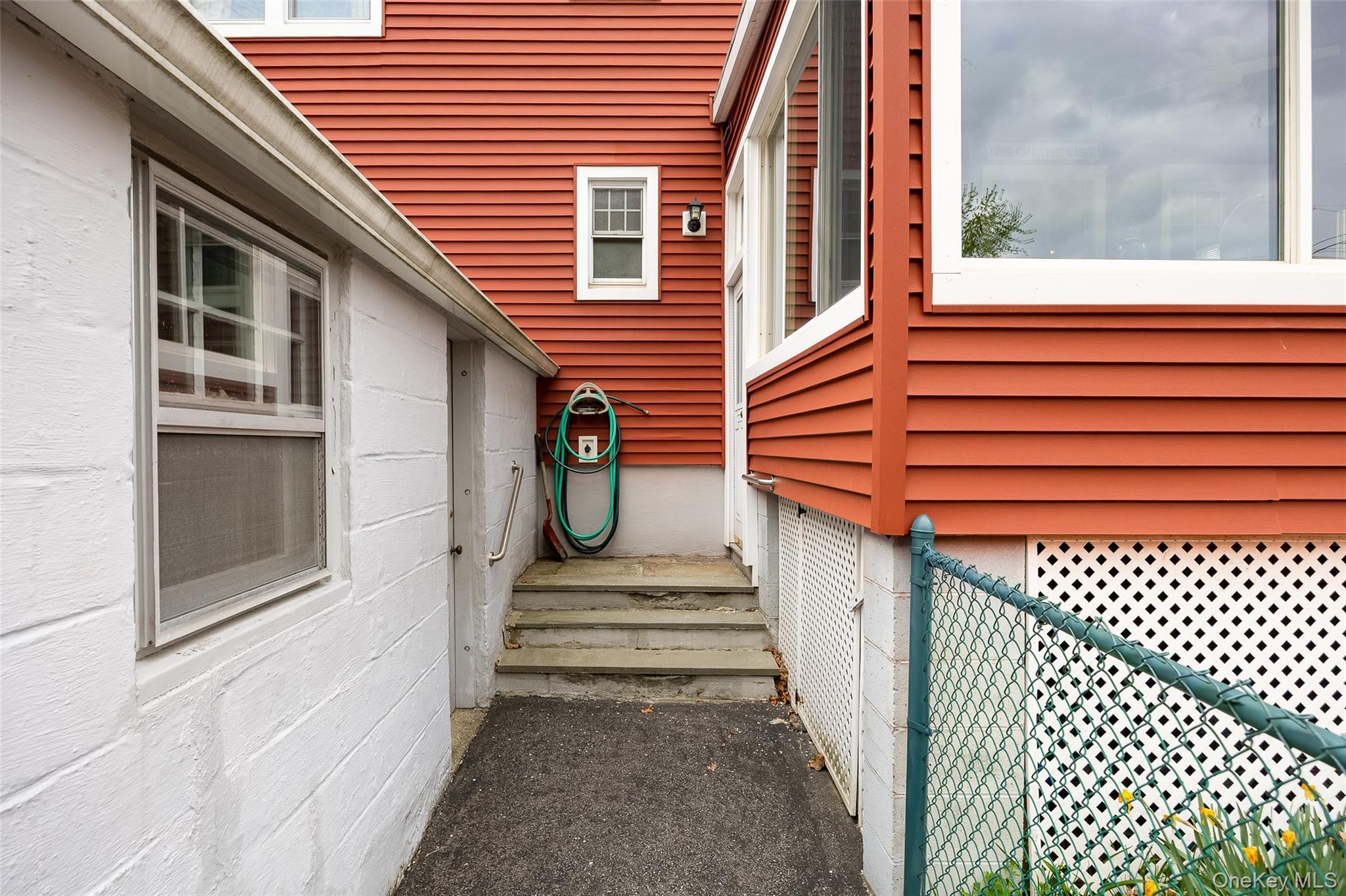 Single Family Kingston  Dutchess County, NY 12603, MLS-988938-29