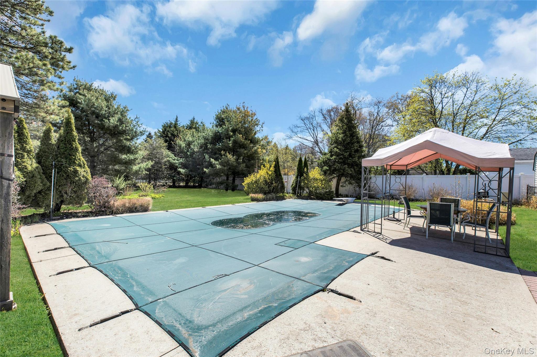Single Family Division  Suffolk County, NY 11715, MLS-988978-30