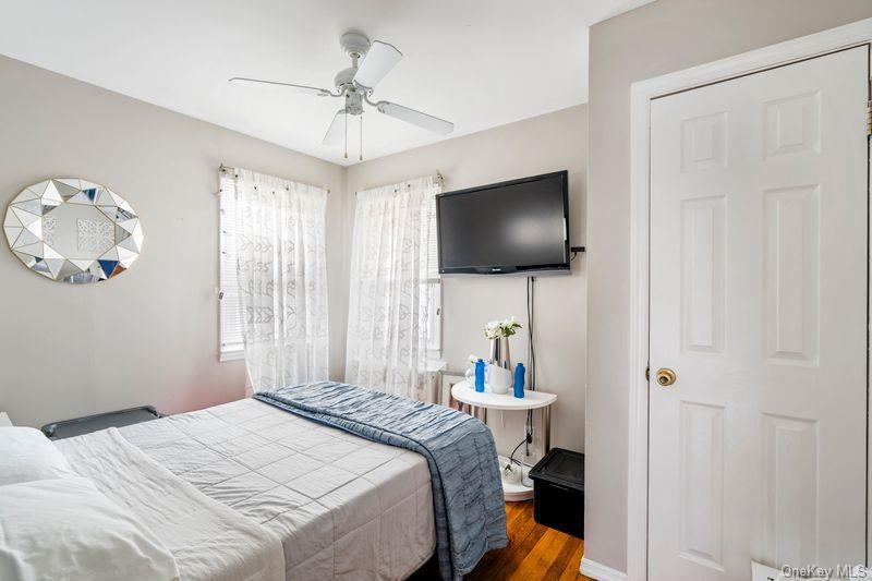 Single Family Hawthorne  Nassau County, NY 11553, MLS-988998-12