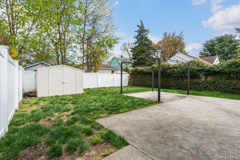 Single Family Hawthorne  Nassau County, NY 11553, MLS-988998-23