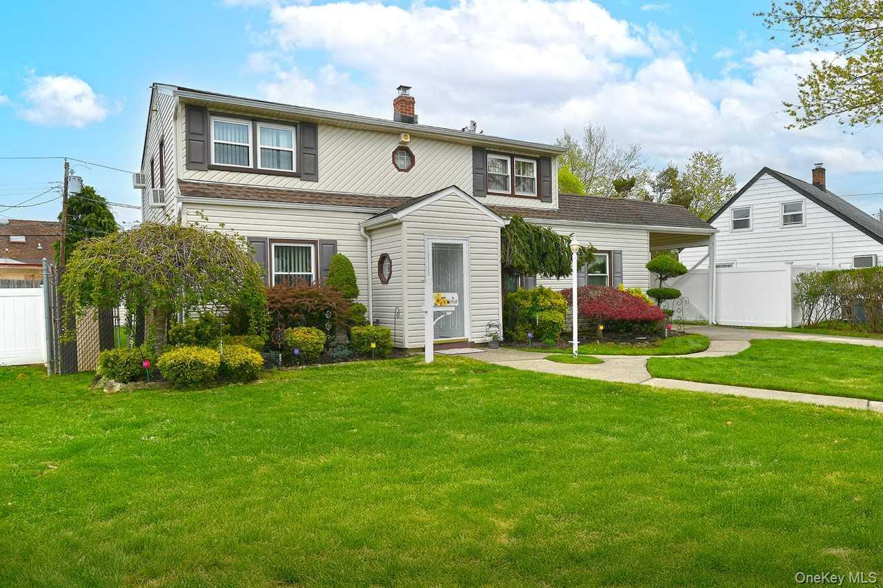 Single Family Saddle  Nassau County, NY 11756, MLS-989070-2