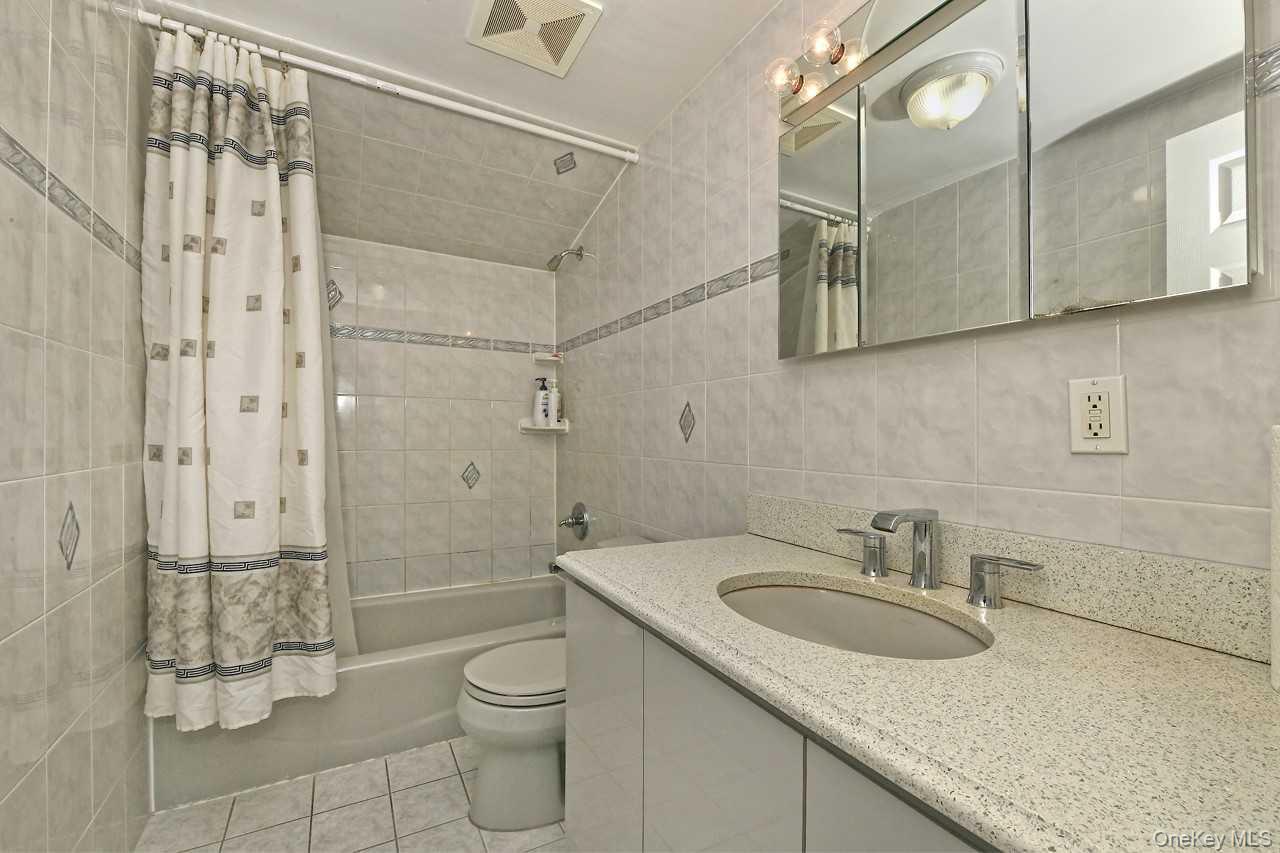 Single Family Saddle  Nassau County, NY 11756, MLS-989070-21