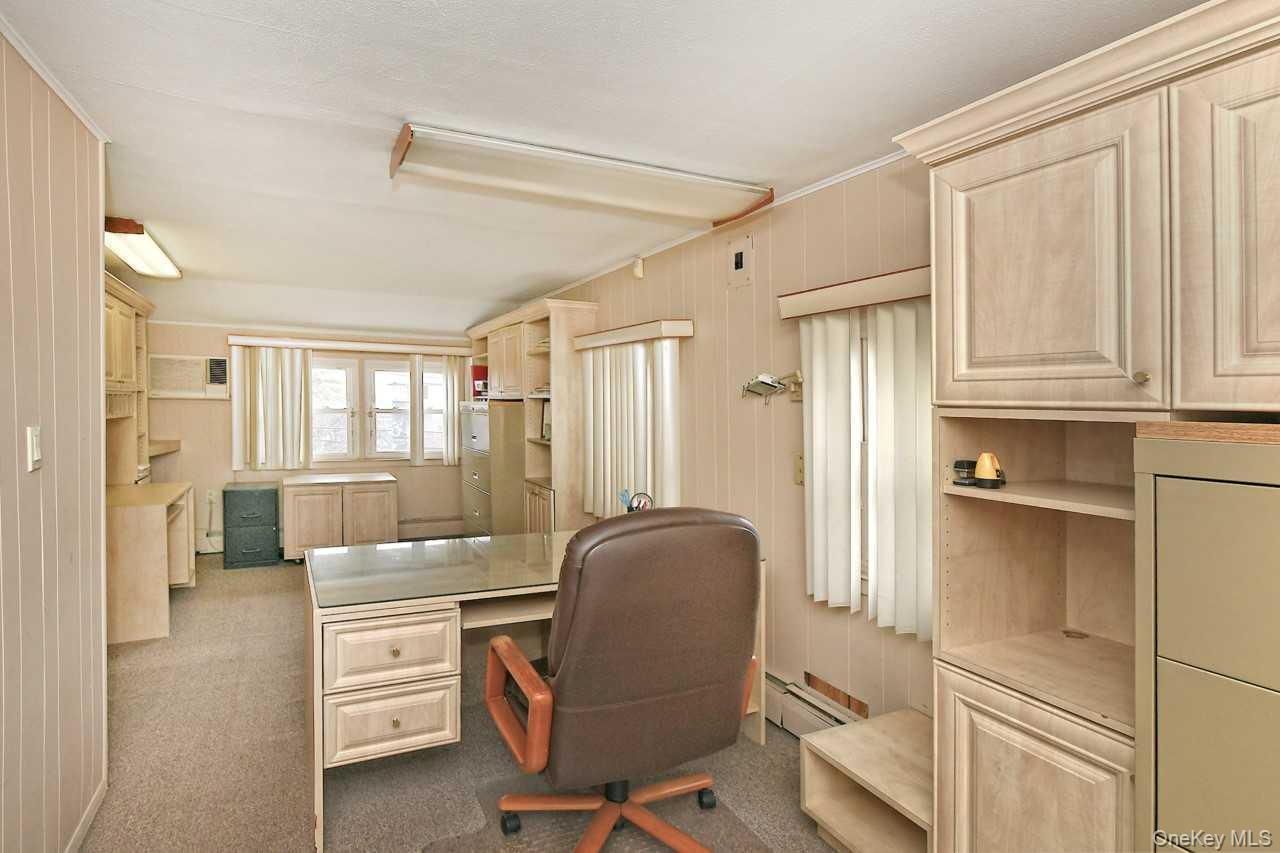 Single Family Saddle  Nassau County, NY 11756, MLS-989070-25