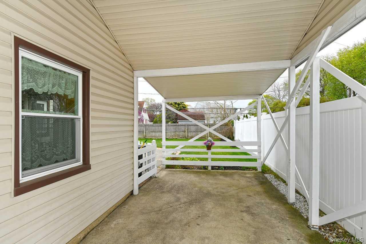 Single Family Saddle  Nassau County, NY 11756, MLS-989070-26