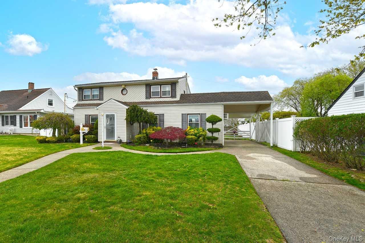 Single Family Saddle  Nassau County, NY 11756, MLS-989070-3