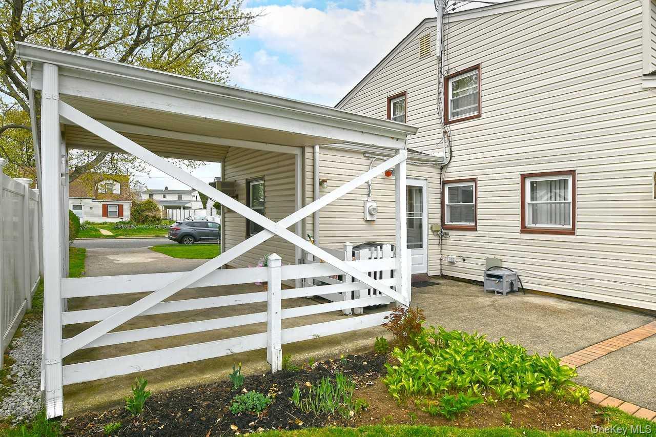 Single Family Saddle  Nassau County, NY 11756, MLS-989070-31