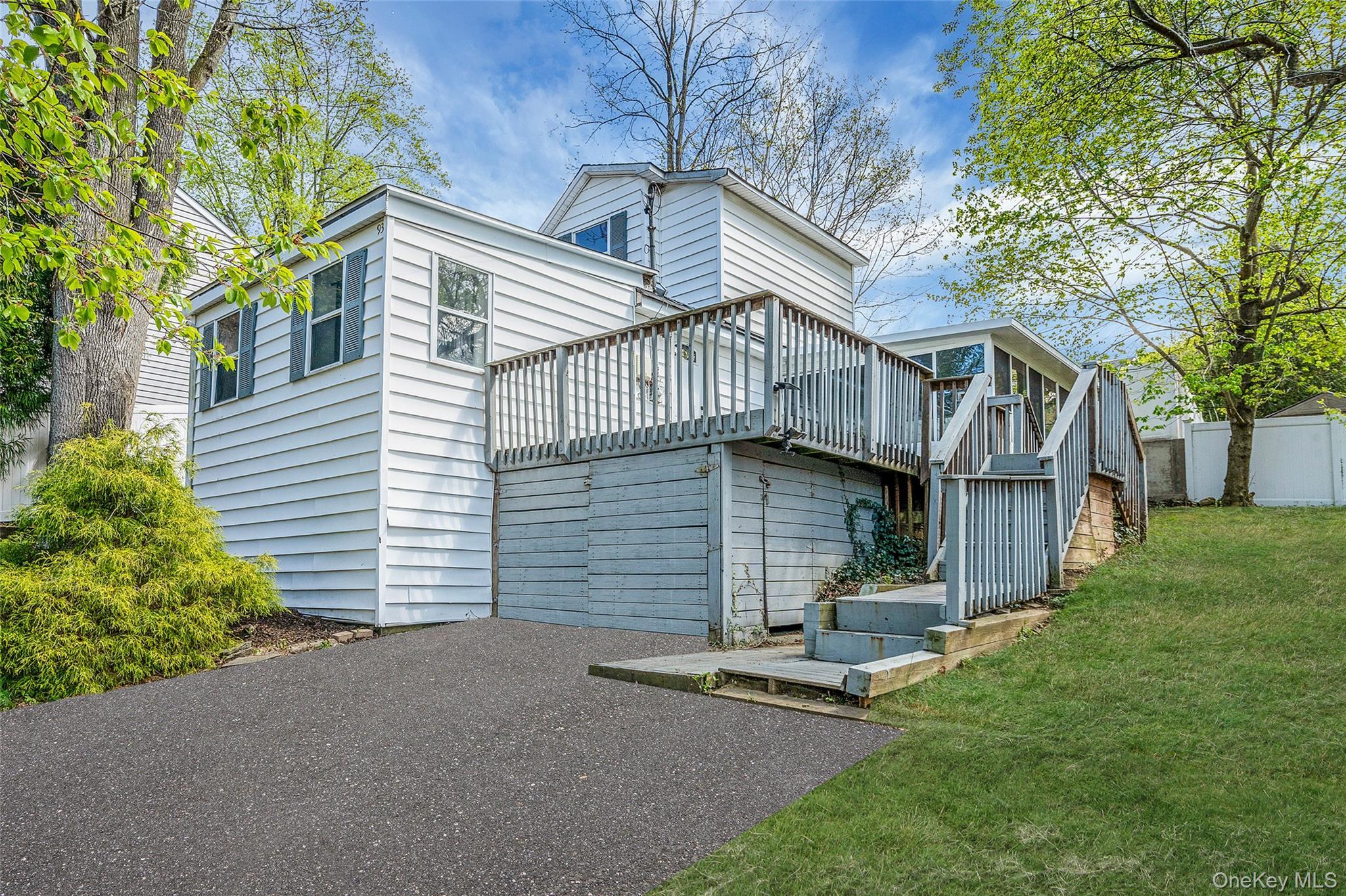 Single Family Maple Road Suffolk County, NY 11754, MLS-989075-2