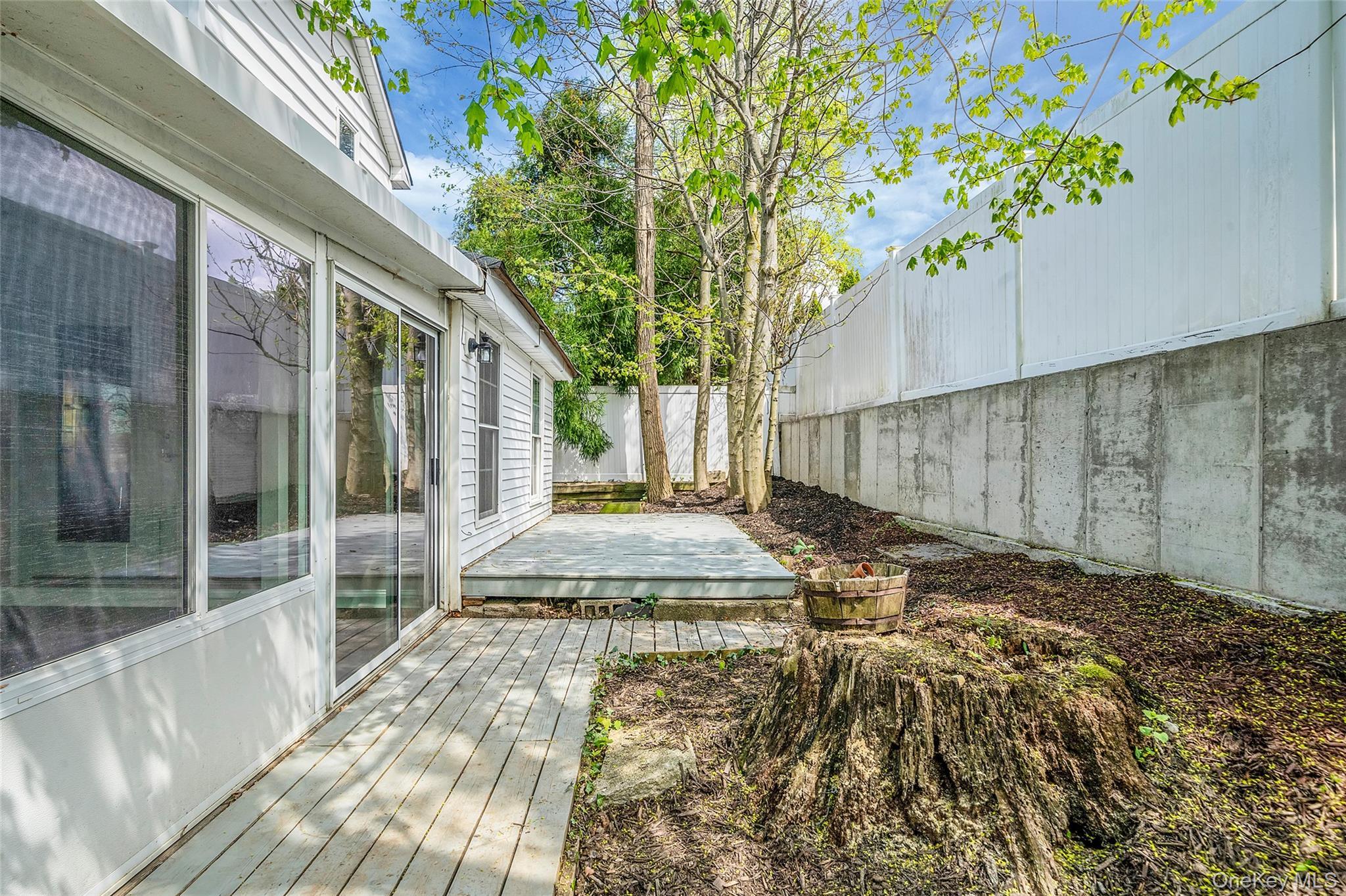 Single Family Maple Road Suffolk County, NY 11754, MLS-989075-5