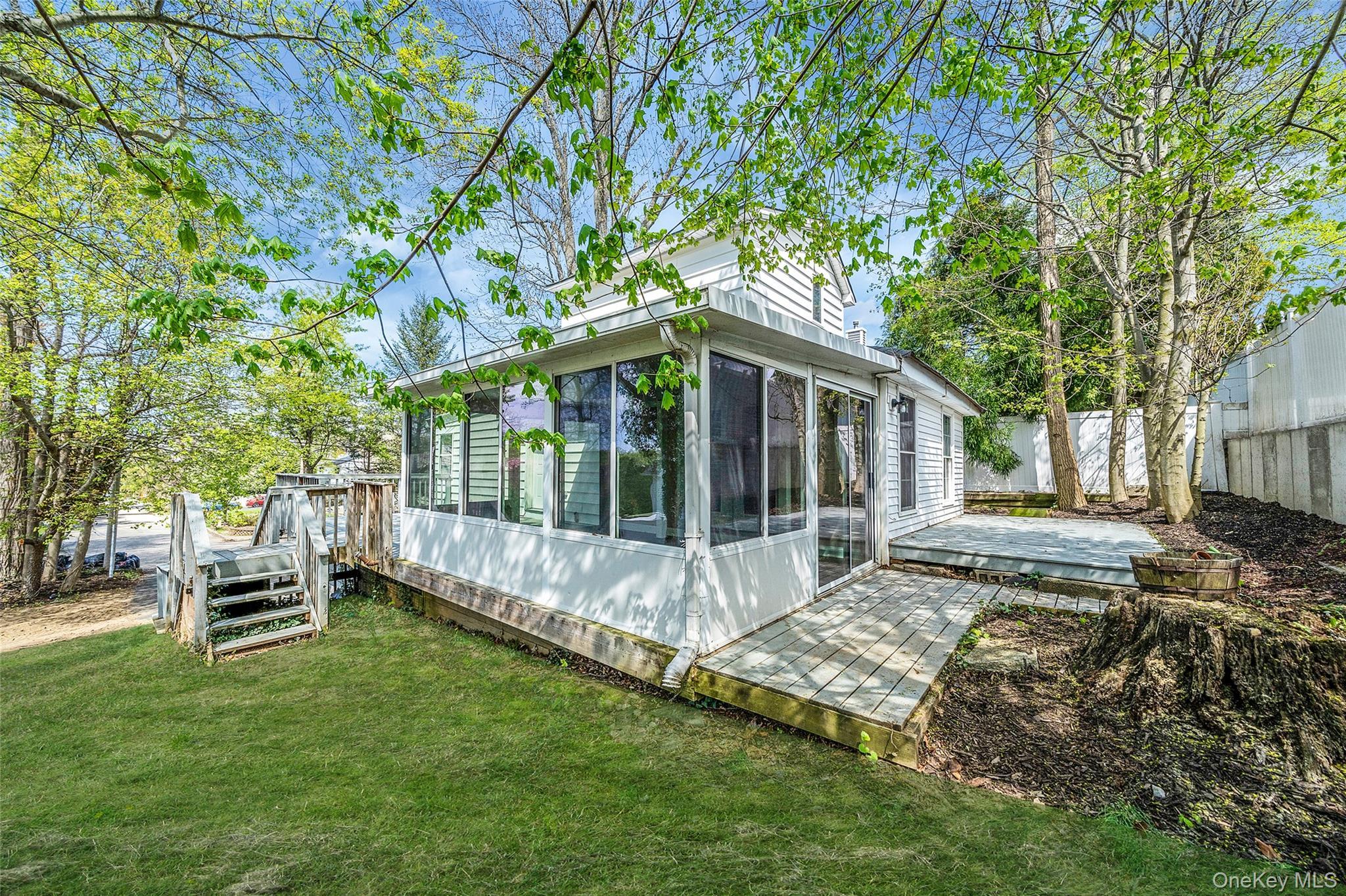 Single Family Maple Road Suffolk County, NY 11754, MLS-989075-6