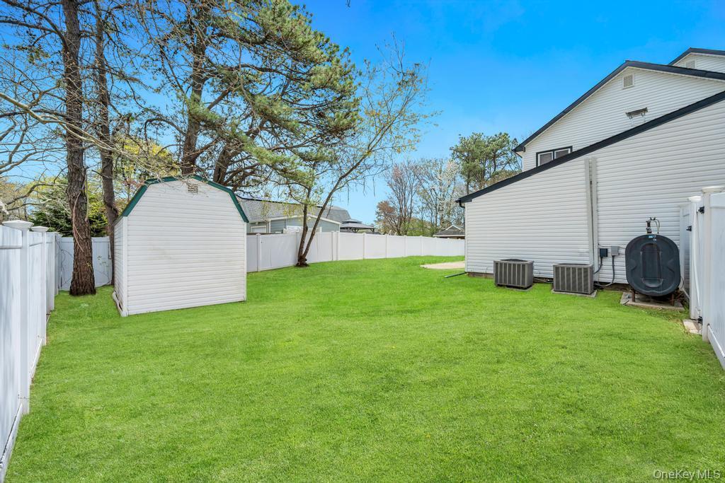 Single Family Blackpine  Suffolk County, NY 11763, MLS-989107-24