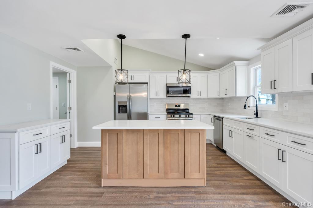 Single Family Blackpine  Suffolk County, NY 11763, MLS-989107-4