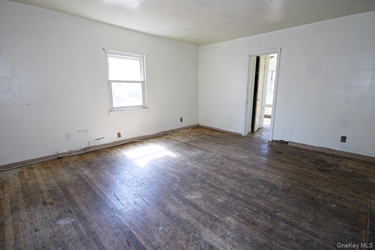 Single Family Victory  Staten Island, NY 10301, MLS-989132-2