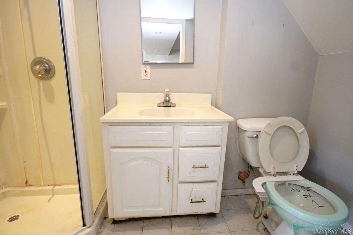 Single Family Victory  Staten Island, NY 10301, MLS-989132-21