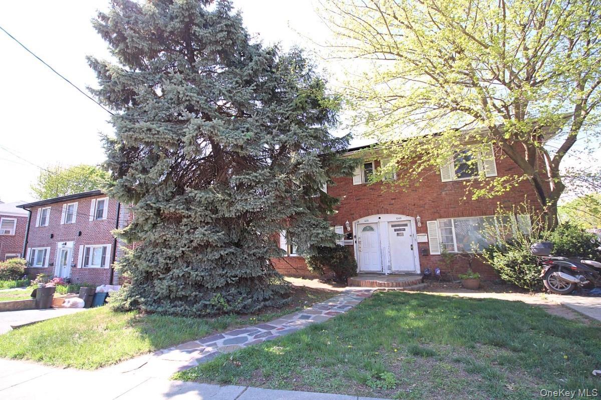 Single Family Victory  Staten Island, NY 10301, MLS-989132-8