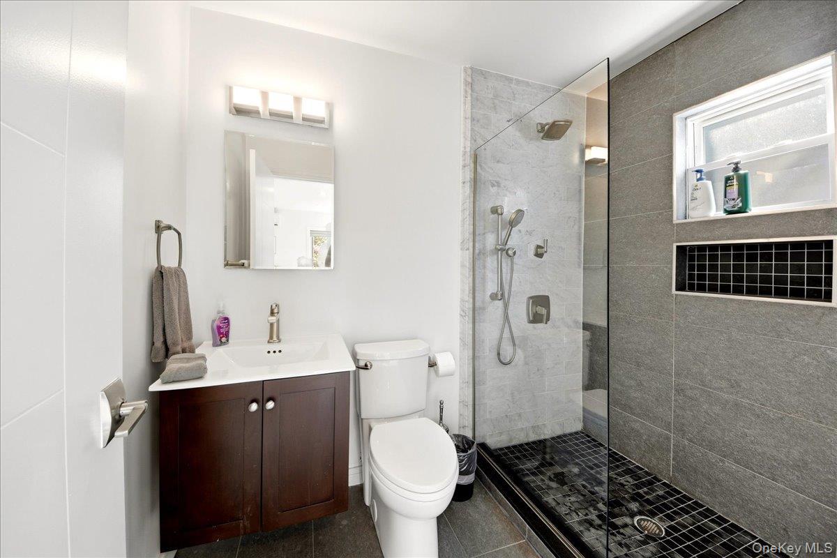 Single Family Fordham Bronx, NY 10464, MLS-989139-22