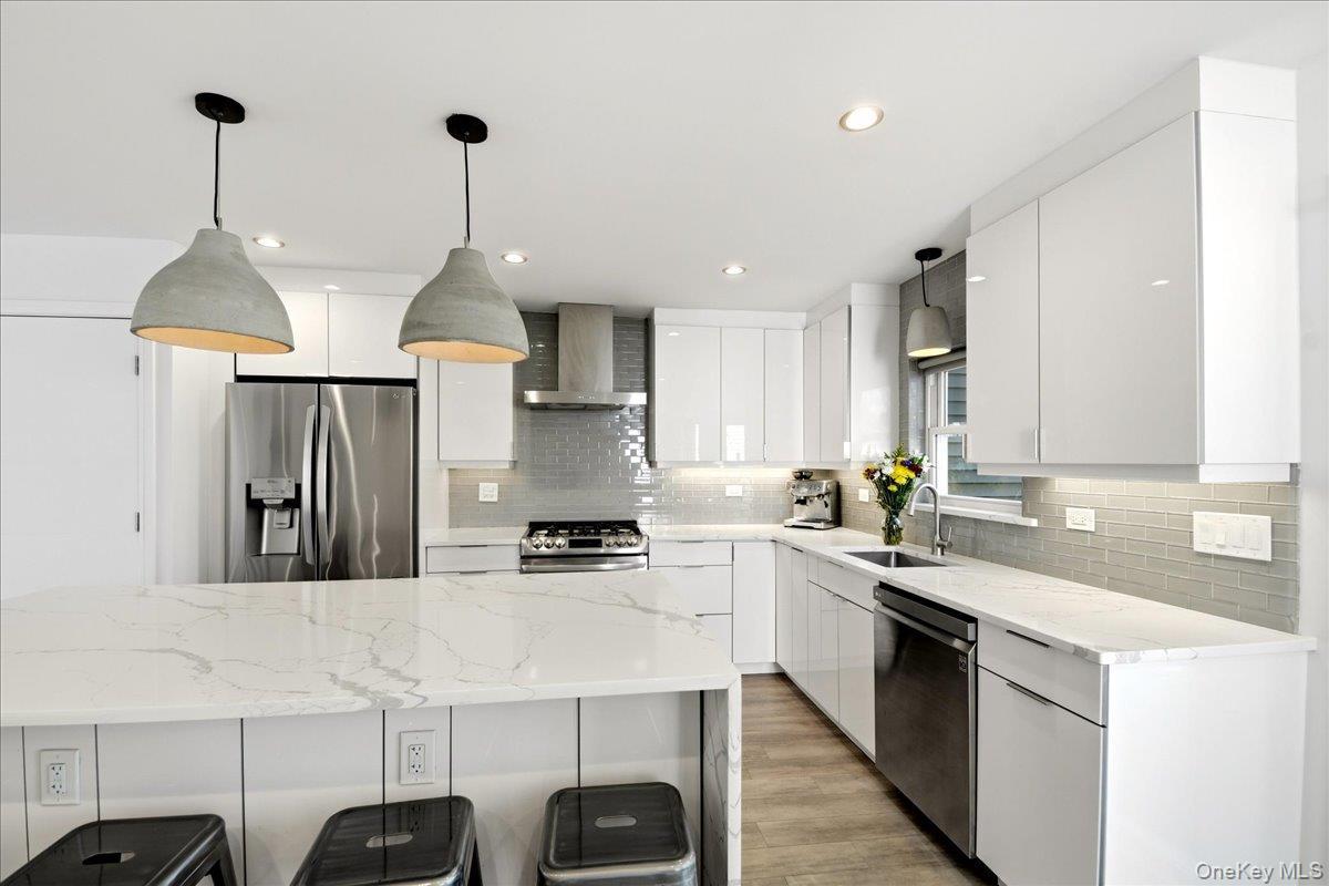 Single Family Fordham Bronx, NY 10464, MLS-989139-27