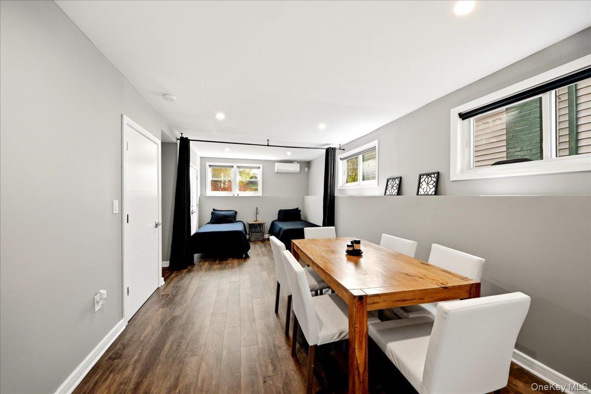 Single Family Fordham Bronx, NY 10464, MLS-989139-36