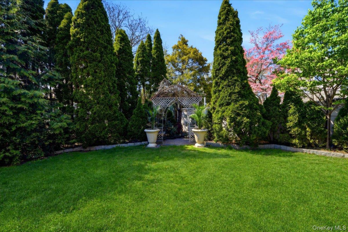 Single Family Fordham Bronx, NY 10464, MLS-989139-4