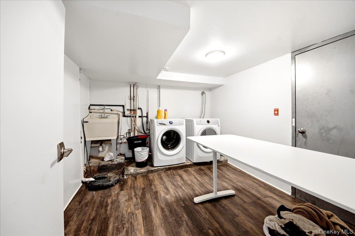Single Family Fordham Bronx, NY 10464, MLS-989139-40