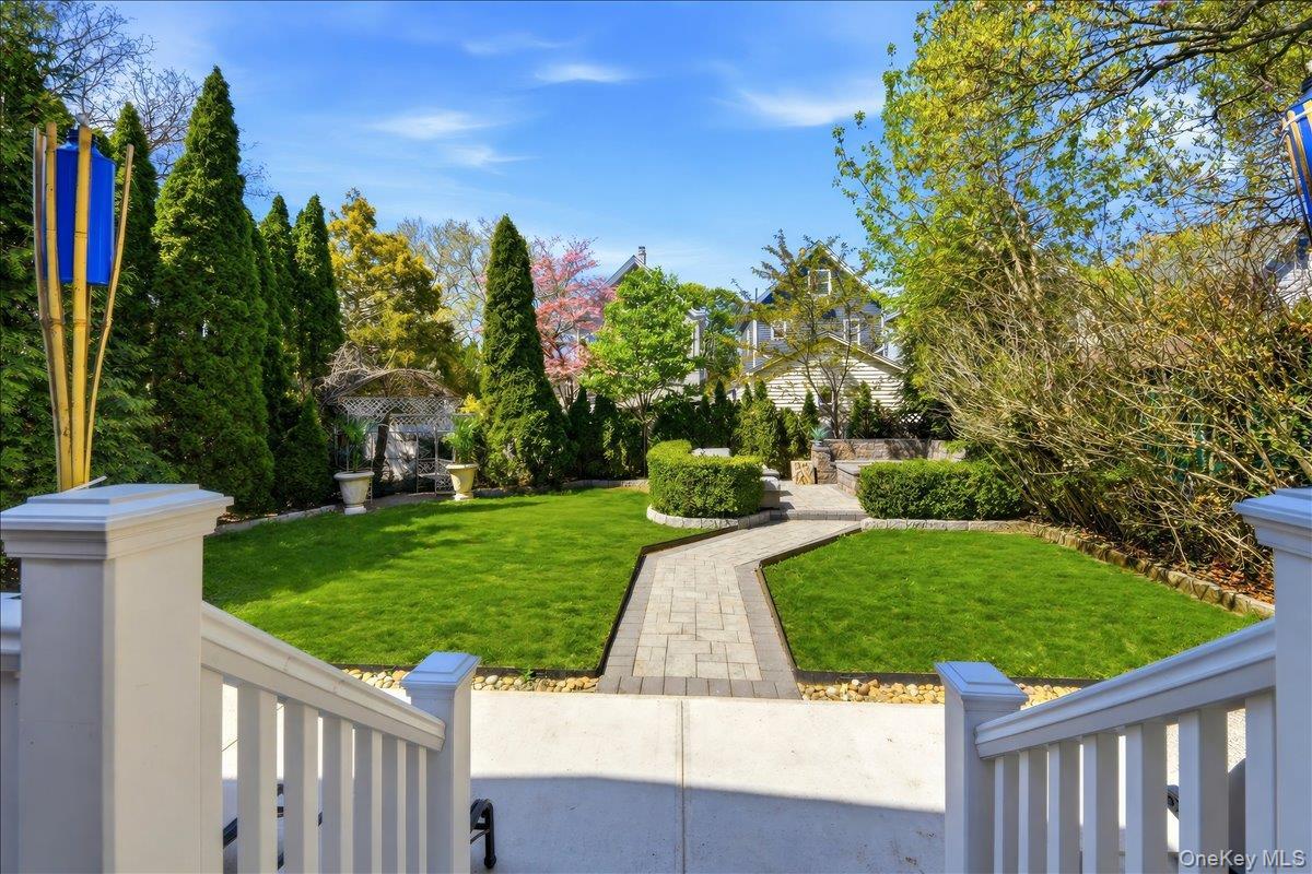 Single Family Fordham Bronx, NY 10464, MLS-989139-8