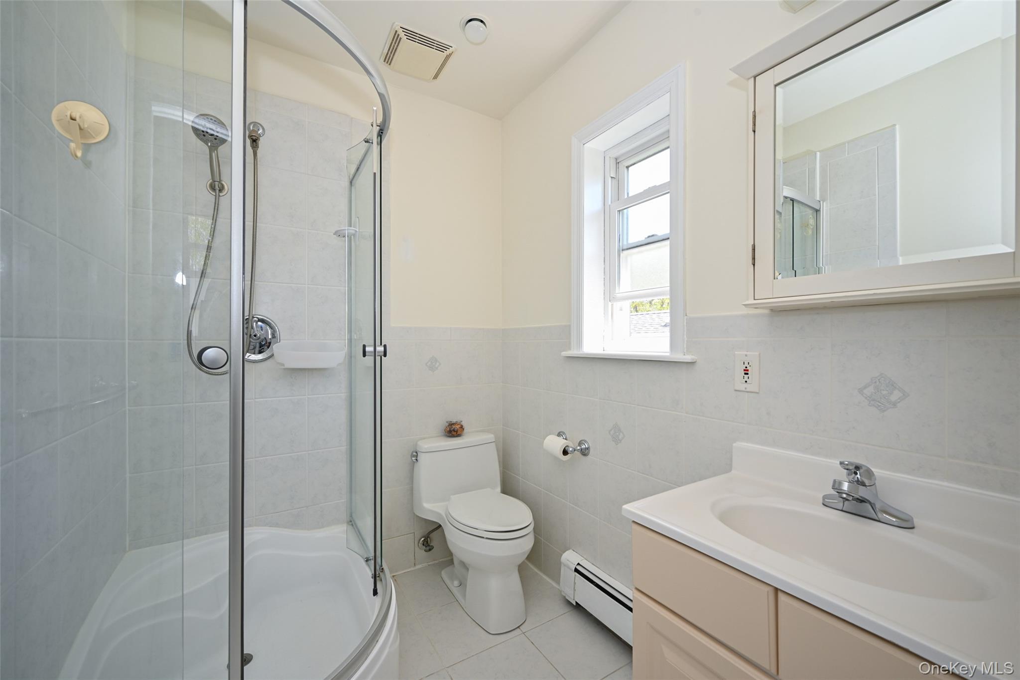Single Family Kingsbury Avenue Queens, NY 11364, MLS-989140-11