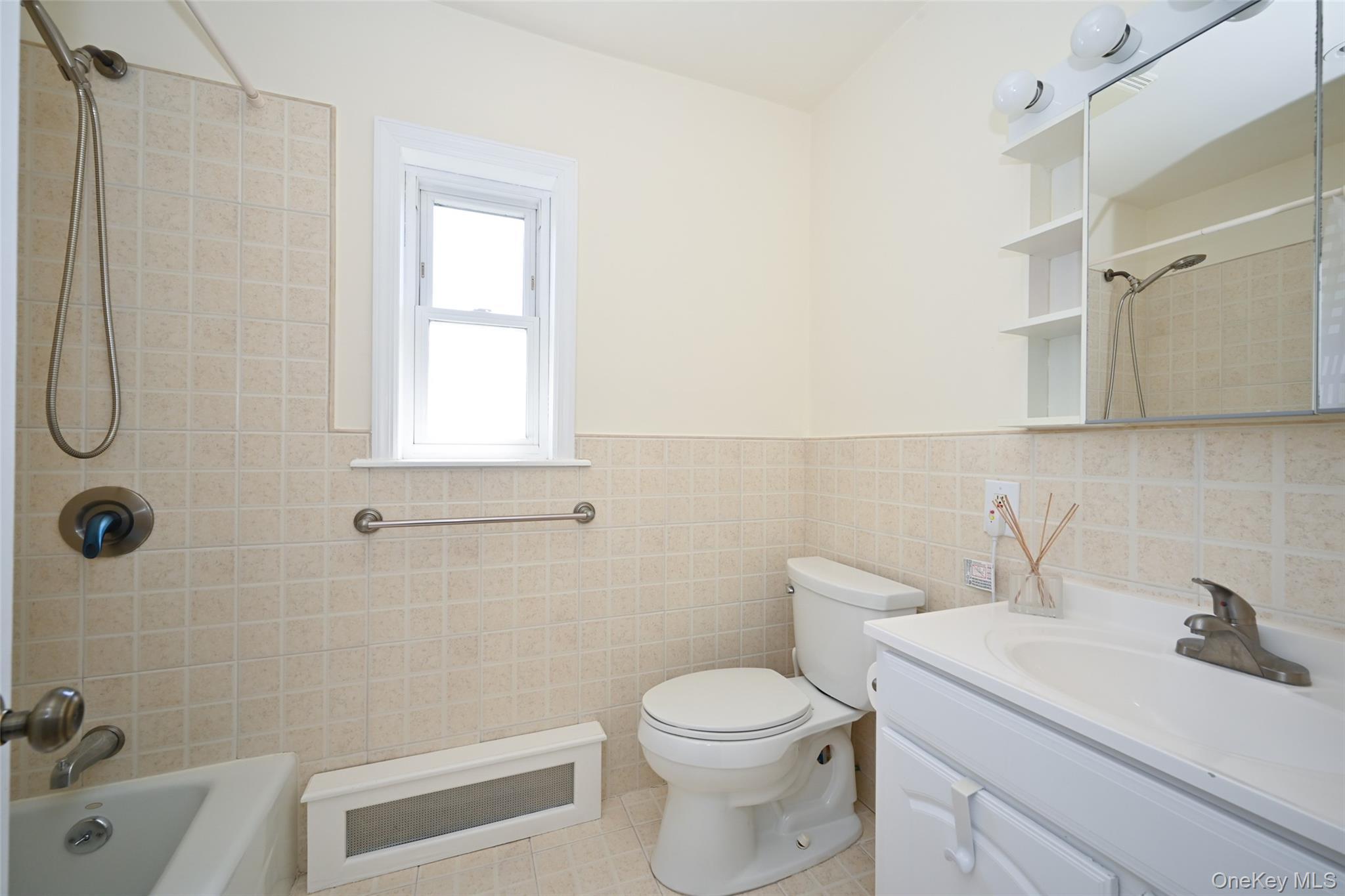 Single Family Kingsbury Avenue Queens, NY 11364, MLS-989140-13