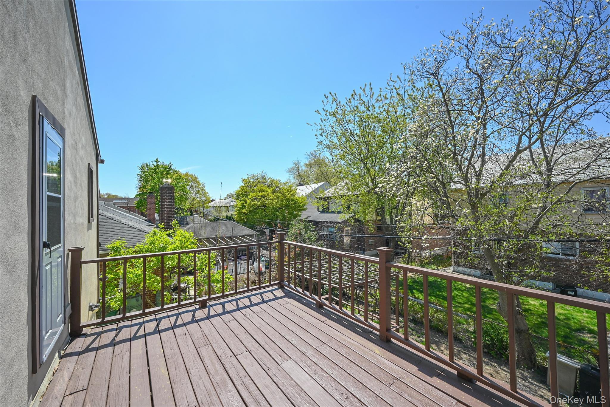 Single Family Kingsbury Avenue Queens, NY 11364, MLS-989140-18