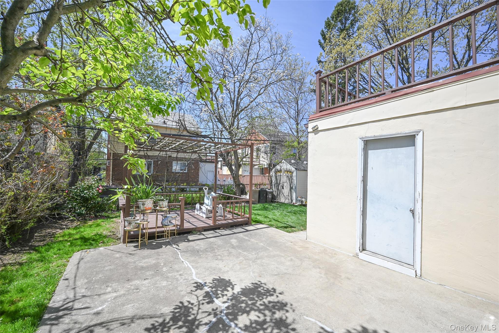 Single Family Kingsbury Avenue Queens, NY 11364, MLS-989140-20