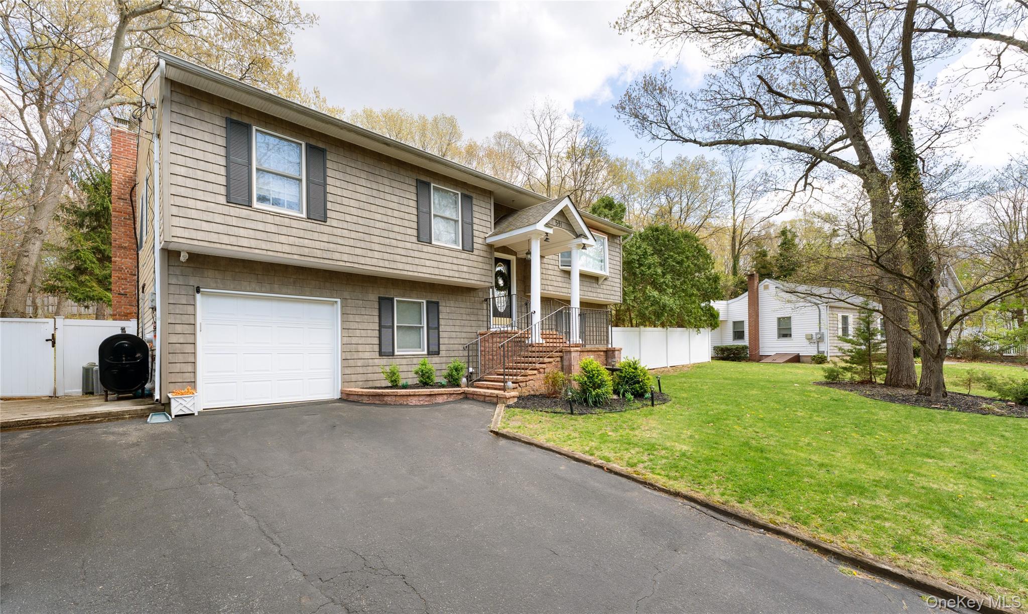 Single Family Meadow  Suffolk County, NY 11754, MLS-989141-2