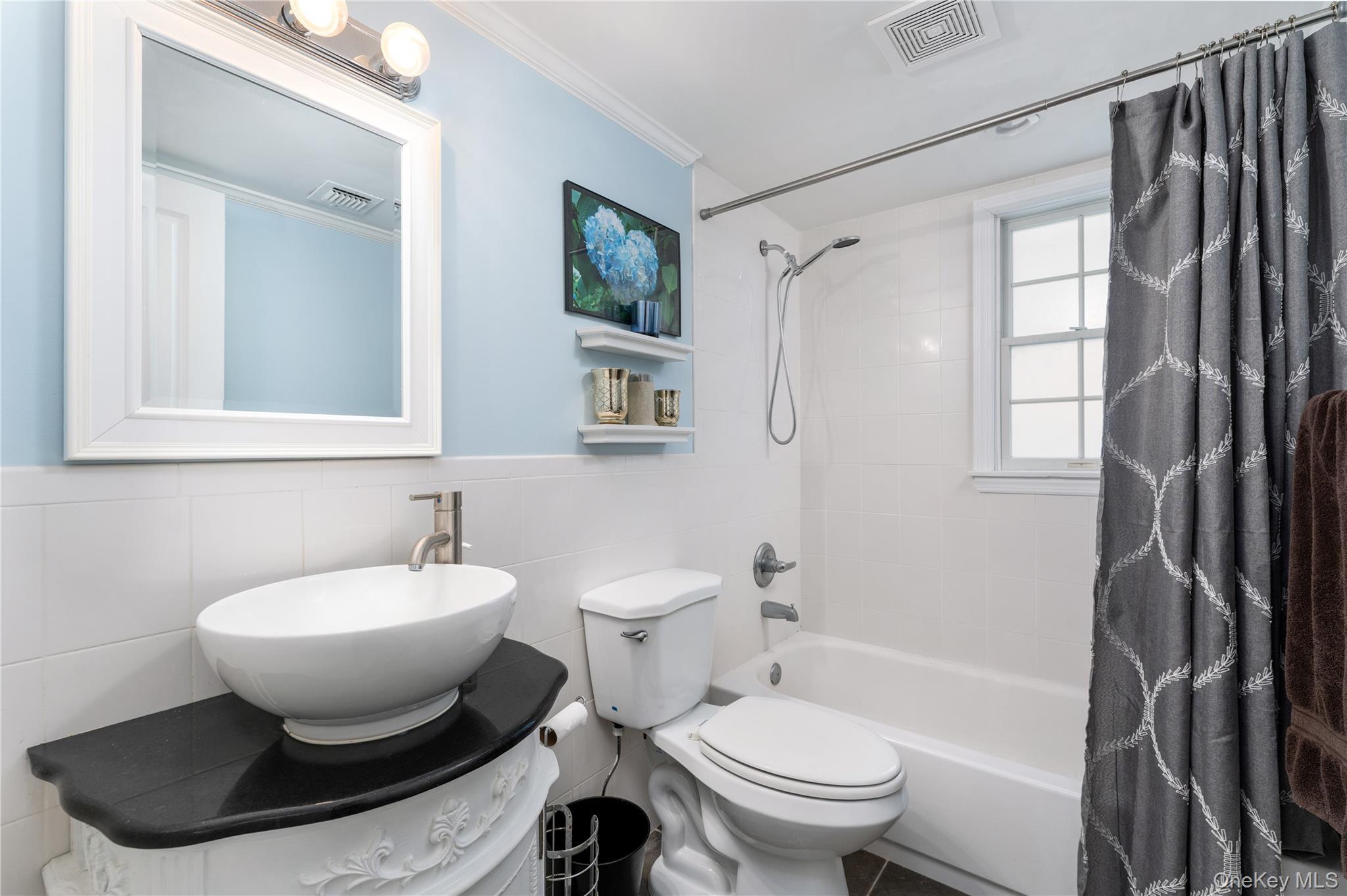 Single Family Meadow  Suffolk County, NY 11754, MLS-989141-35