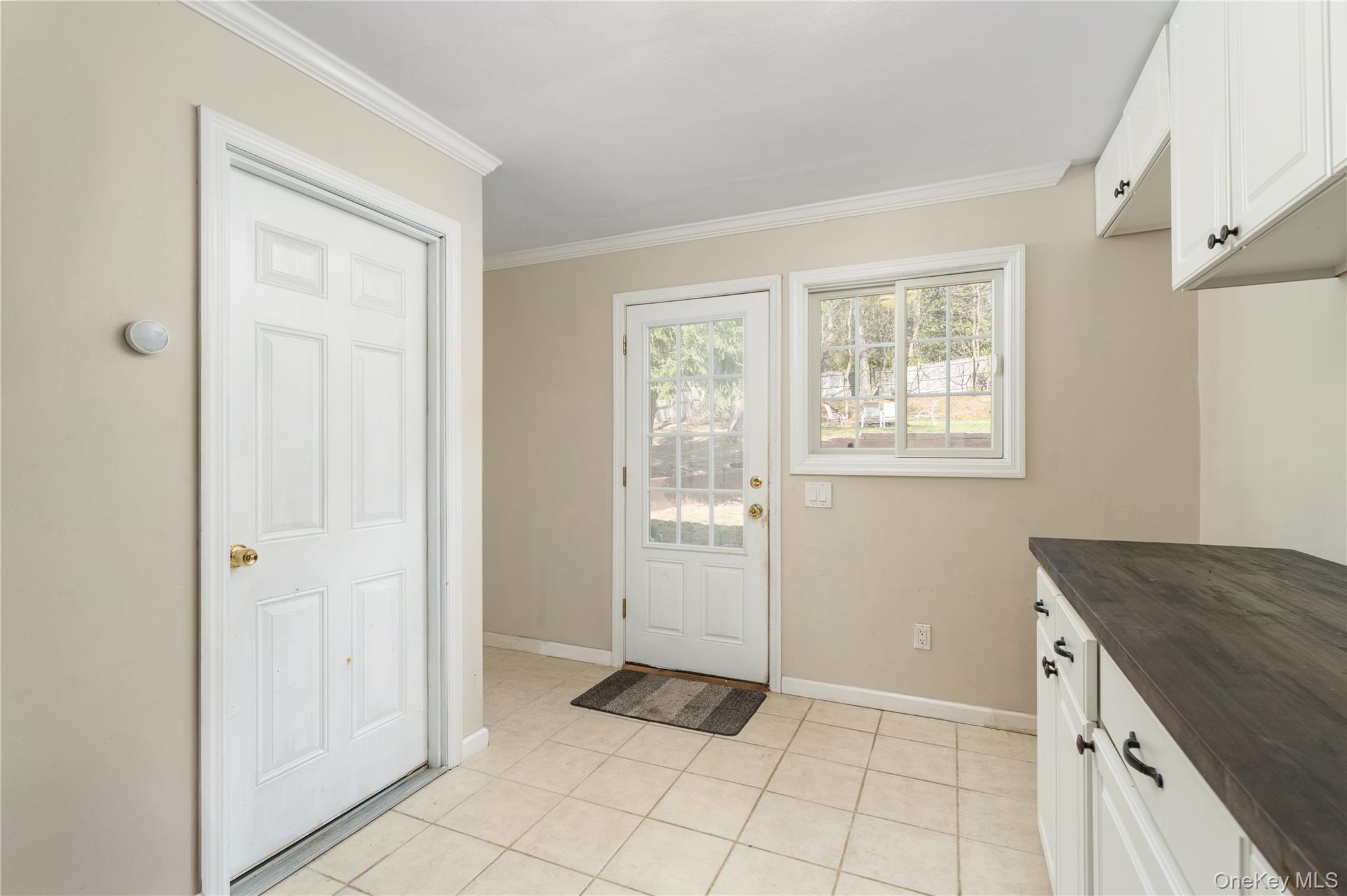 Single Family Meadow  Suffolk County, NY 11754, MLS-989141-39