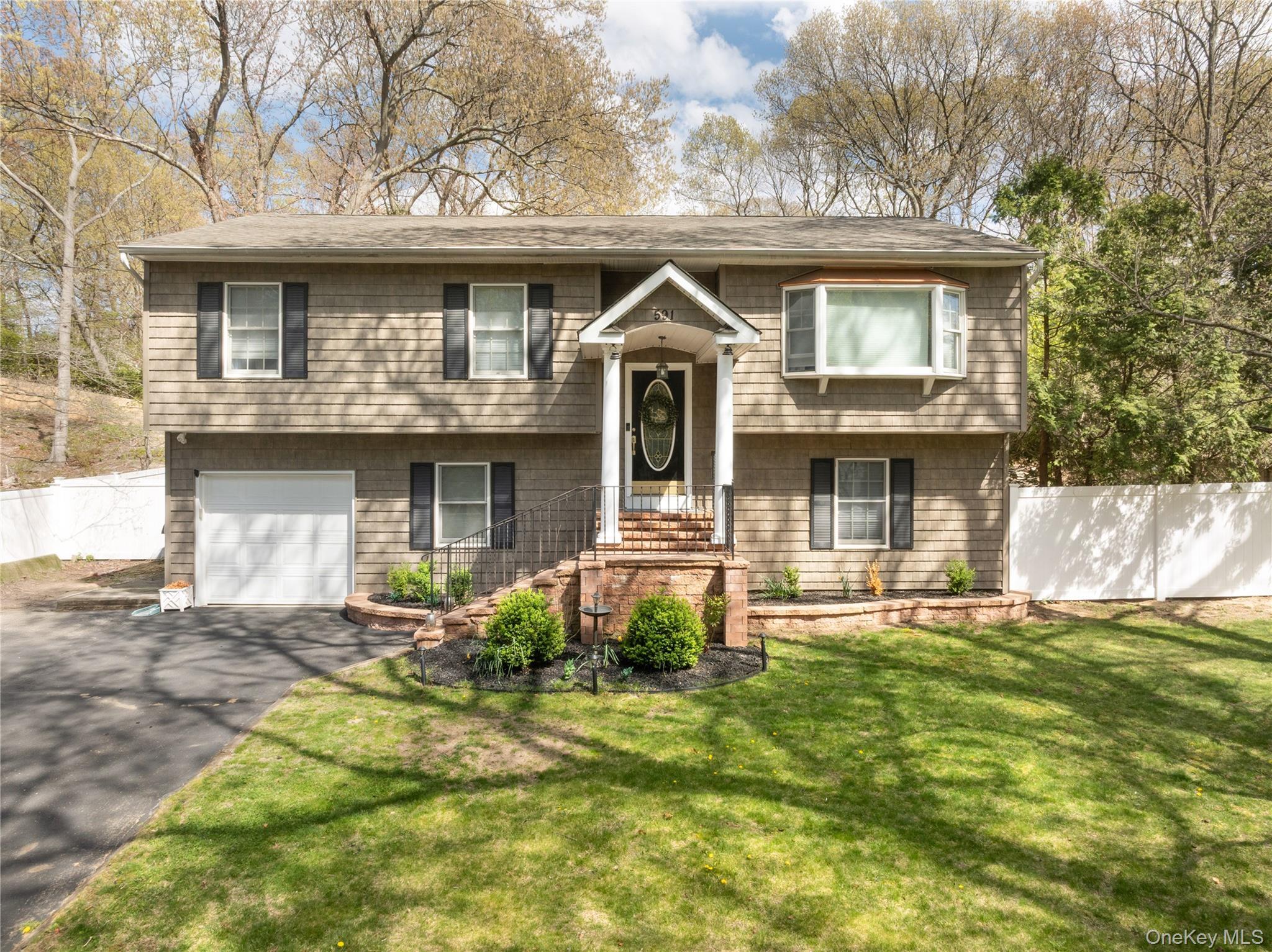 Single Family Meadow  Suffolk County, NY 11754, MLS-989141-40